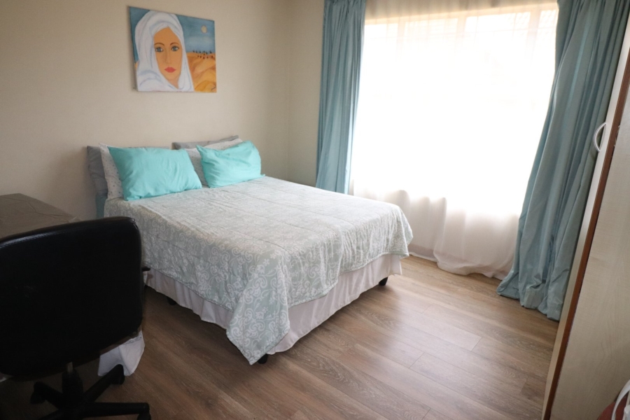 2 Bedroom Property for Sale in Langenhovenpark Free State